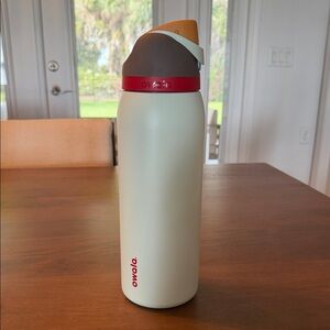 Owala Light Blue and Red Water Bottle 40 oz